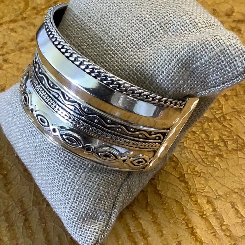 Silpada Multi Pattern Cuff B3424 - image 3